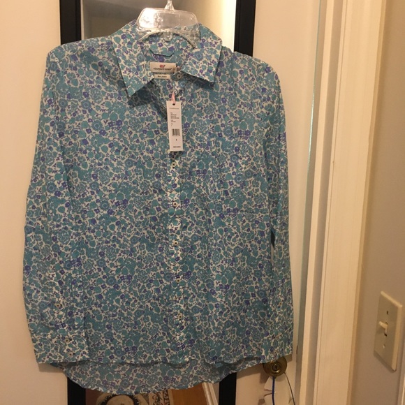 Vineyard Vines Tops - NWT Vineyard Vines shirt
